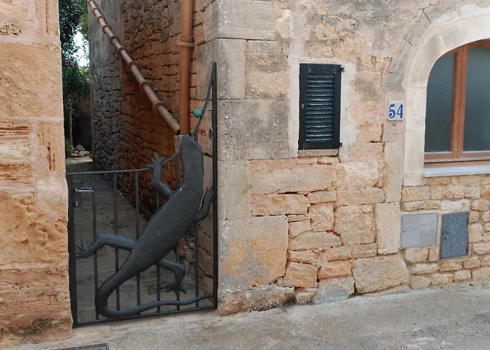 Lujosa Casa Mallorquina Restaurada